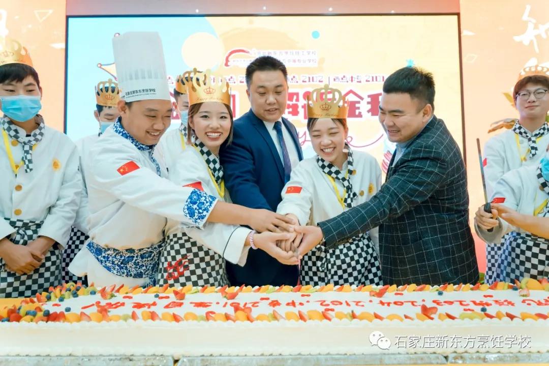 `流金歲月 邂逅金秋` 生日會丨按時長大，祝你永遠快樂！