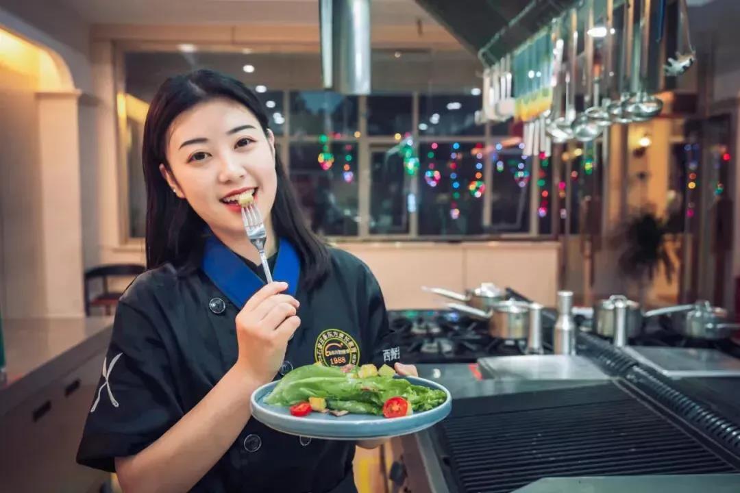 2022年女生學(xué)什么技術(shù)好？什么？