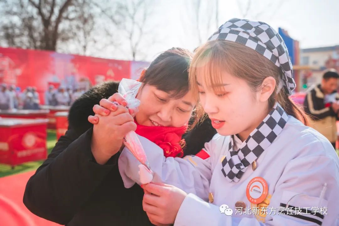 母親節(jié)丨蛋糕DIY，“獻(xiàn)給媽媽的愛(ài)”就是如此甜！