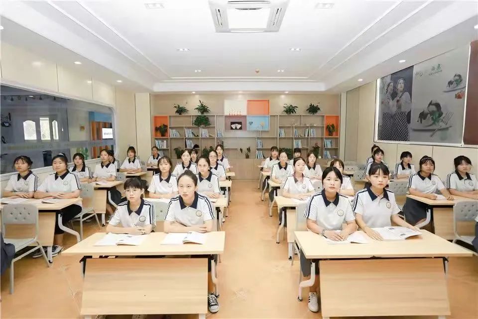初高中生選擇幼教的原因是什么？原來(lái)在這里！