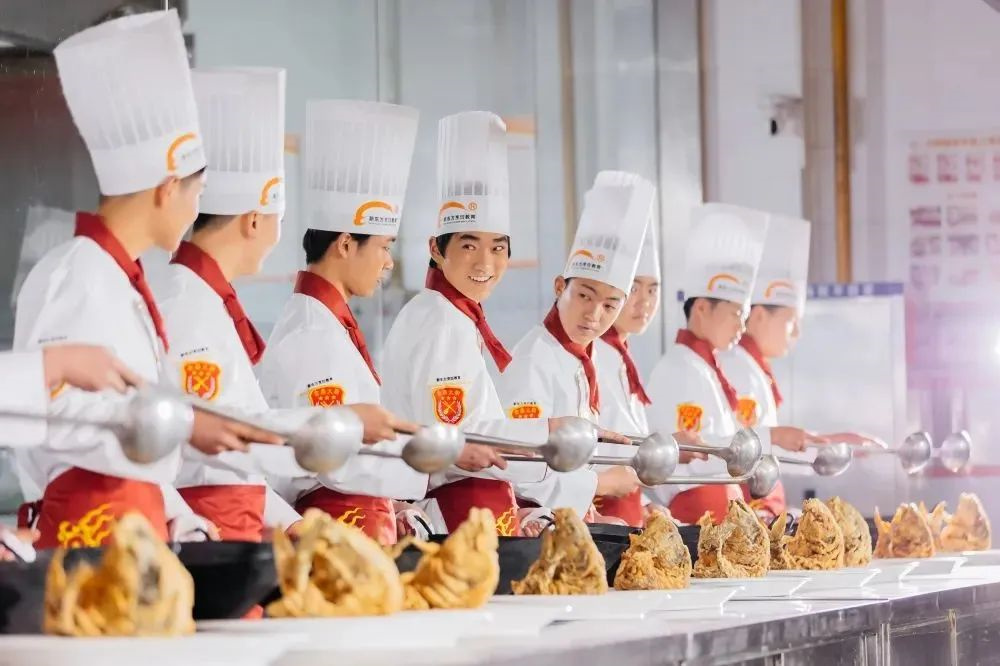 2024年男生學什么好？盤點適合男生的三大熱門專業(yè)！