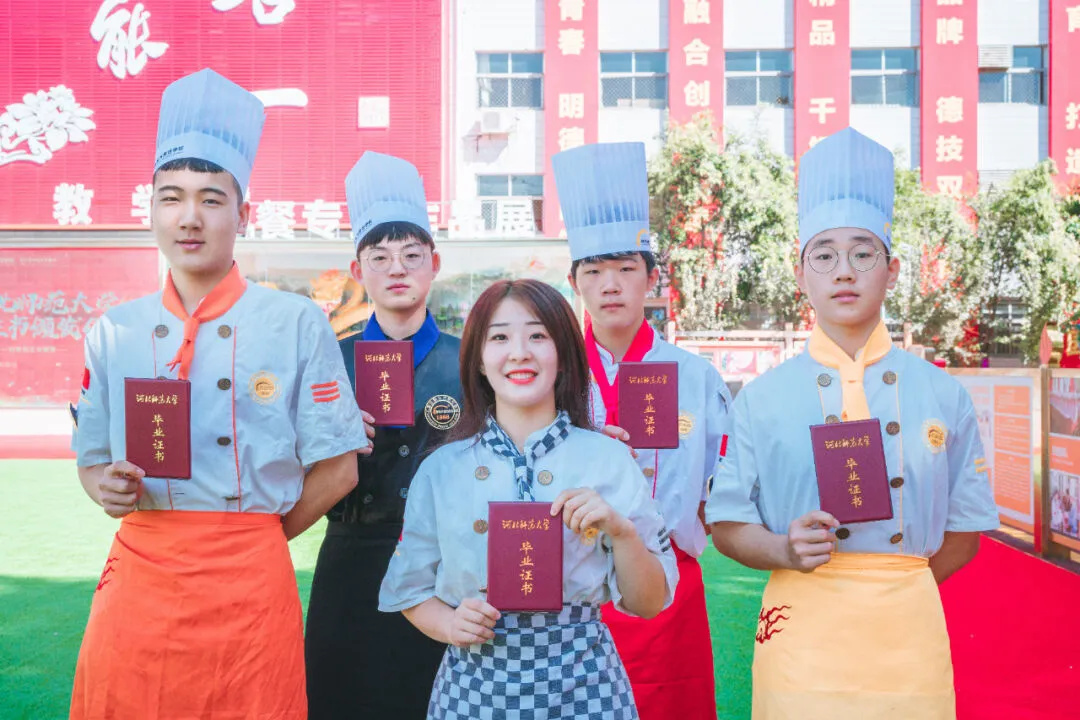 好利來企業(yè)面試秘籍：細節(jié)塑造專業(yè)形象，自信開啟職業(yè)之門