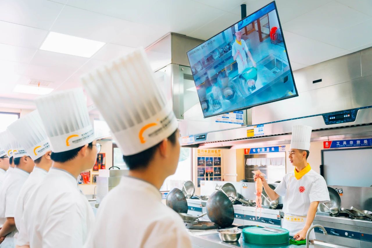 高考單招類烹飪學(xué)校200多分能報考嗎