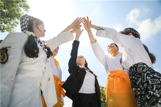 技高一籌，人生不愁，到河北新東方學(xué)技術(shù)，成為被爭(zhēng)搶的“香餑餑”吧！