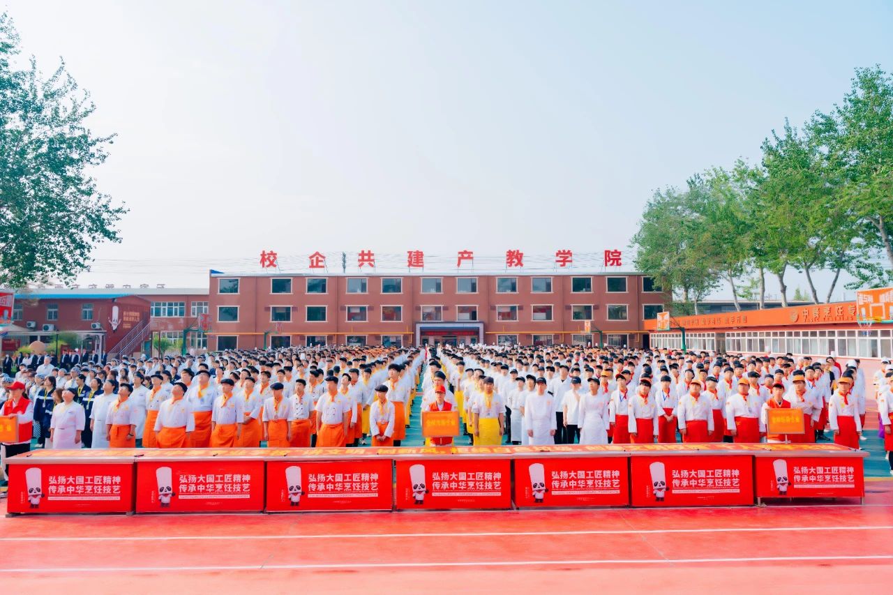 拒絕白色垃圾，創(chuàng)建綠色校園丨河北新東方全?？倓?dòng)員，爭(zhēng)做校園環(huán)保先鋒！