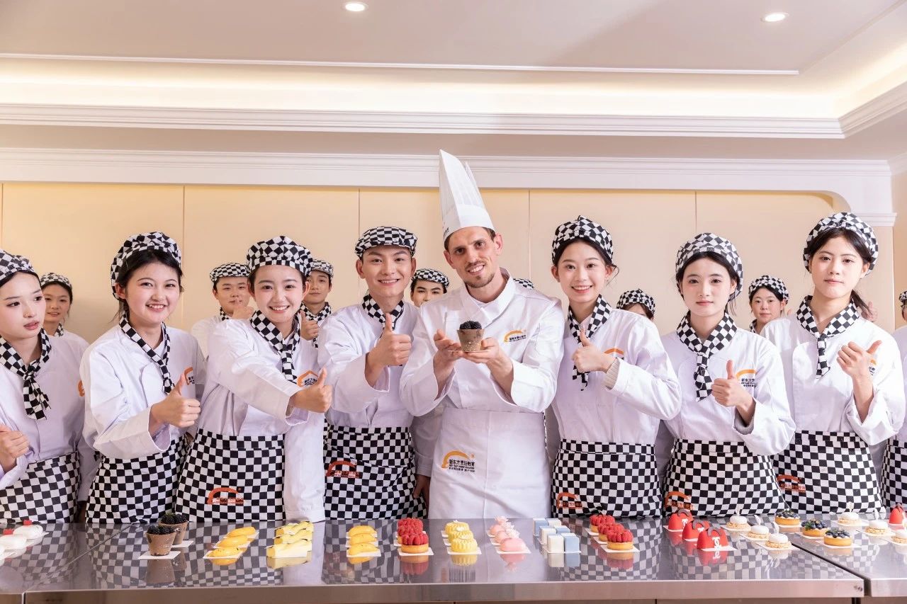 f13529ffe64724896f68bc379d5ebffa.jpg f13529ffe64724896f68bc379d5ebffa.jpg