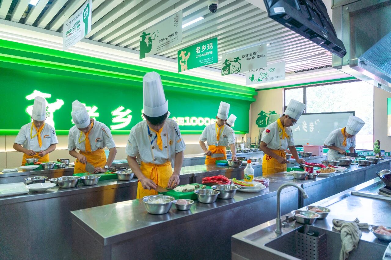 【賽事速遞】河北新東方“雀巢 ·美極杯”烹飪技能大賽火熱開賽！