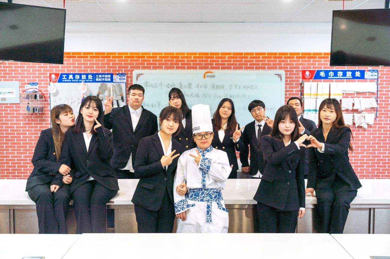 2a5eb0b96336c823f5c735ca9e48ab4a.jpg 2a5eb0b96336c823f5c735ca9e48ab4a.jpg