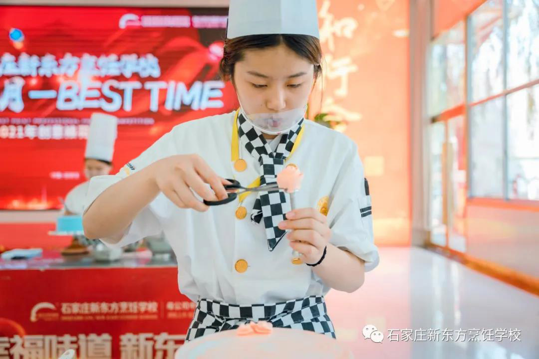 【爆款烘焙制品教學(xué)】會(huì)爆漿的酥皮奶油大泡芙，原來成本這么低！